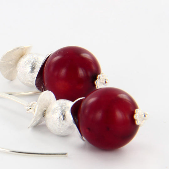 Korallen-Ohrhänger mit 925-Sterlingsilber strahlende Eleganz