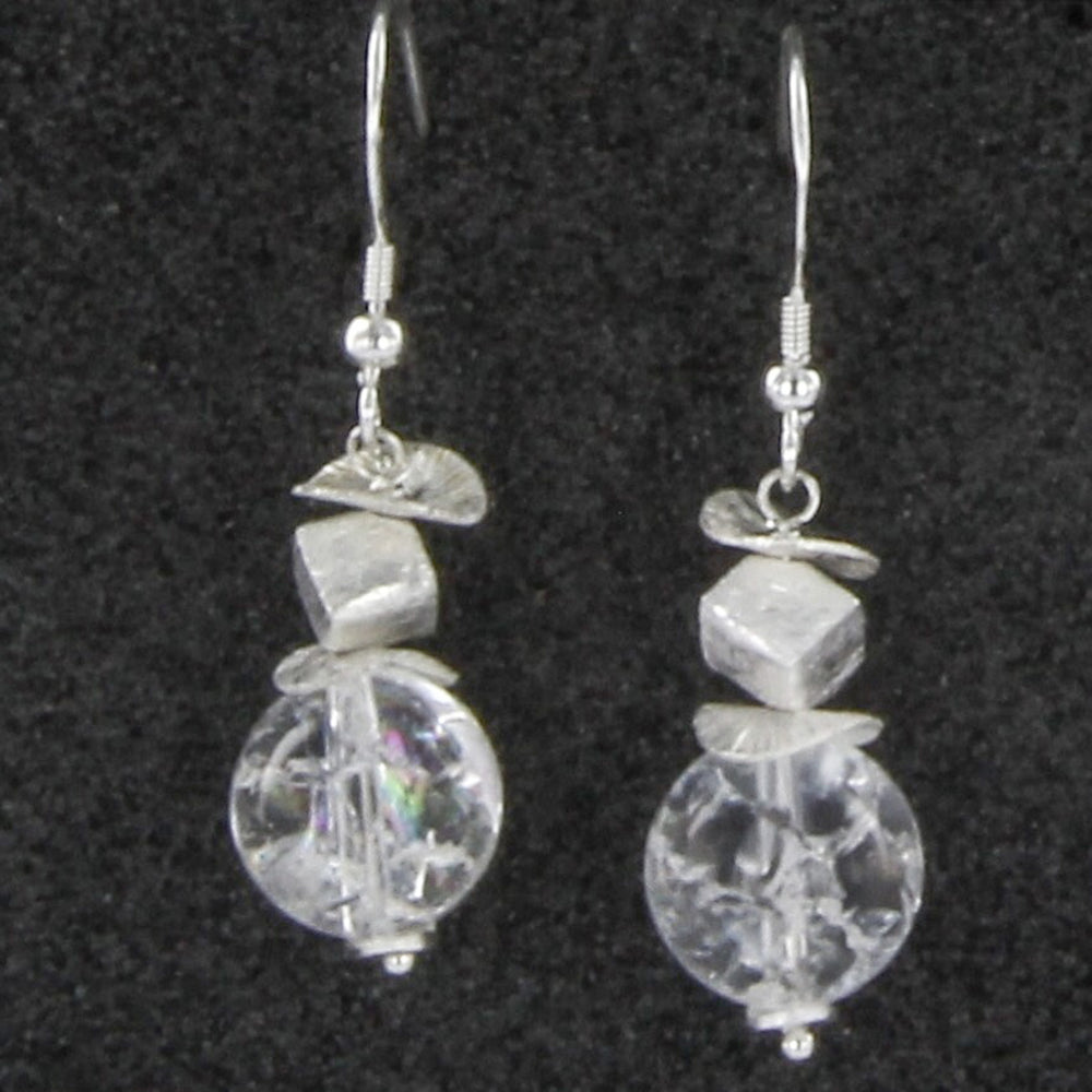 Bergkristall Ohrhänger – Gecrasht & Elegant mit Silberwürfeln