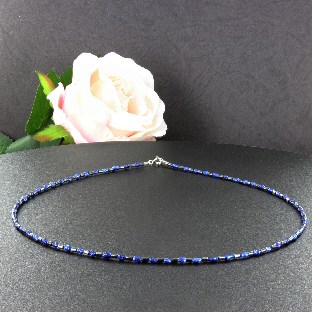 Dunkelblaue Perlenkette, Hämatit-Reiskornperlen-Collier