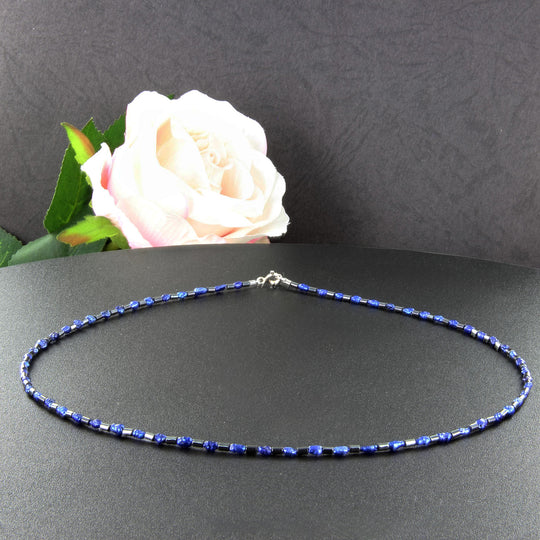 Dunkelblaue Perlenkette, Hämatit-Reiskornperlen-Collier