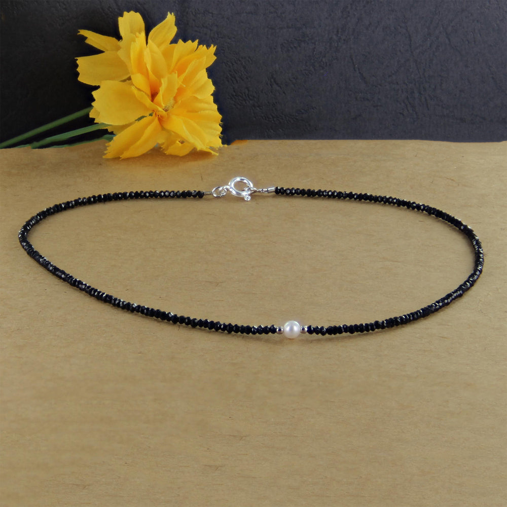 Schwarze Spinell Süßwasserperle Collier Silber
