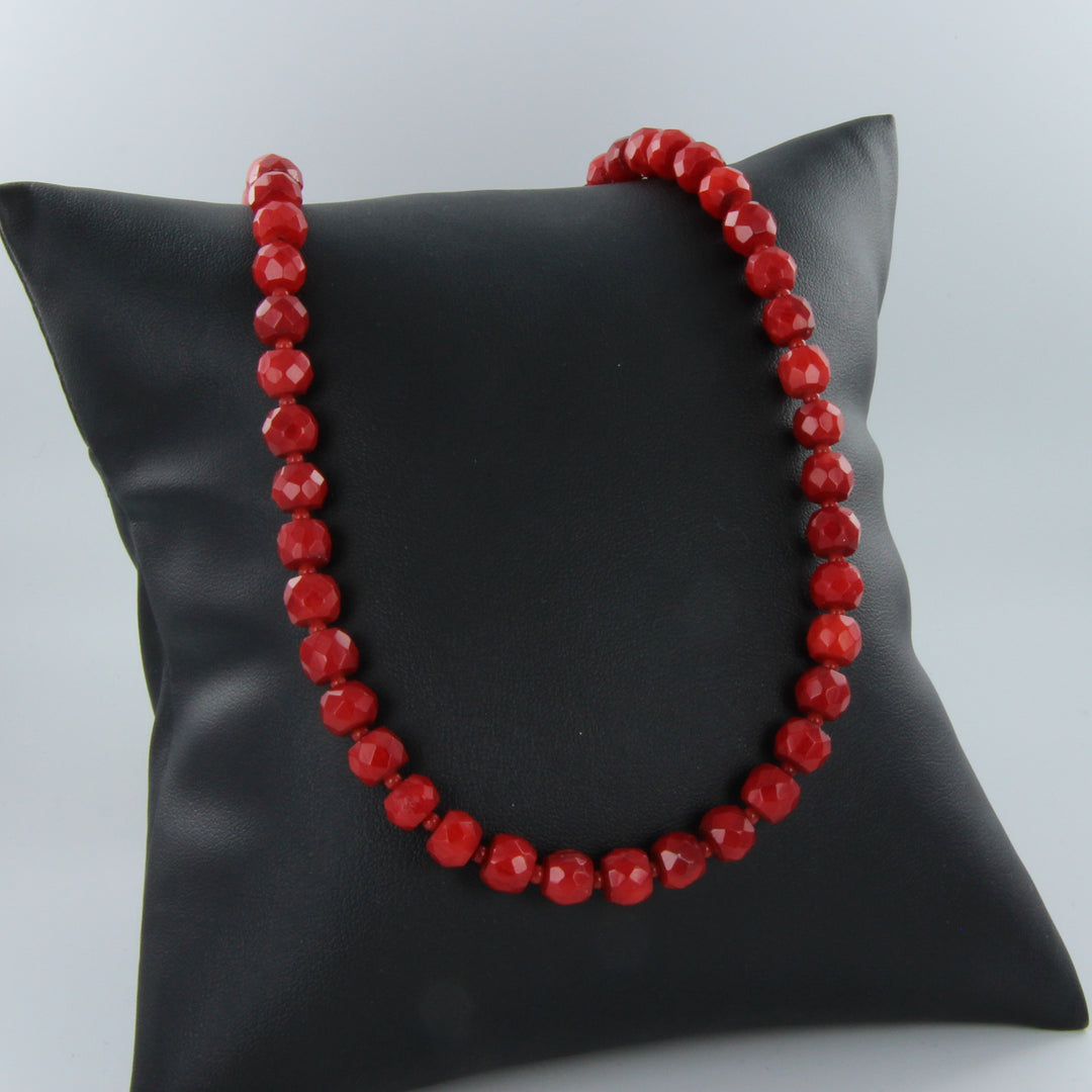 Rote, facettierte Bambus-Korallenkette mit Sterlingsilber