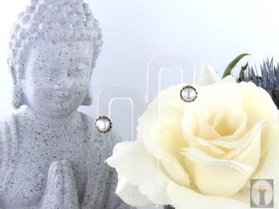 Echte Perle mit feiner Silberrosette, 925er Silber