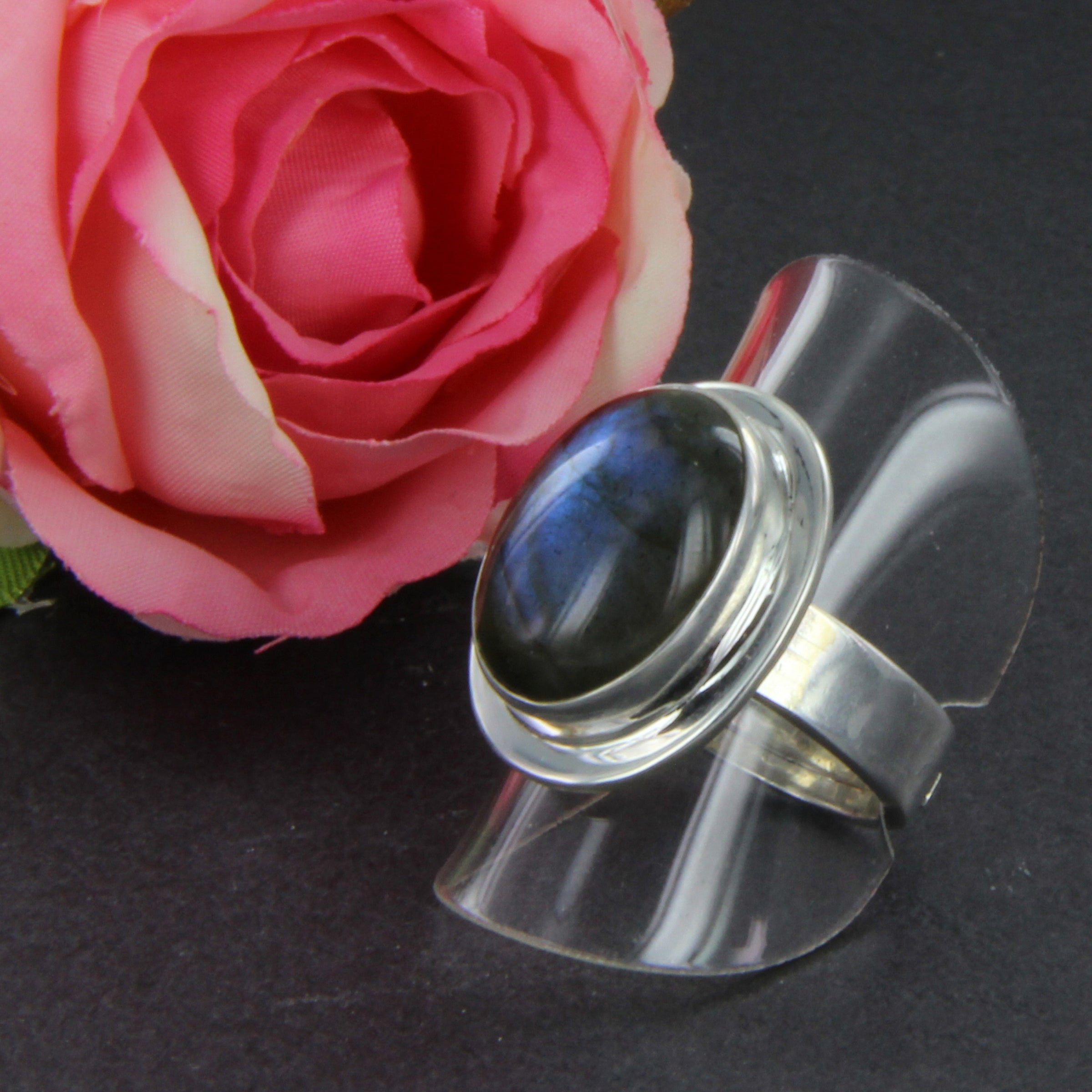 Labradorit Ring mit Rose