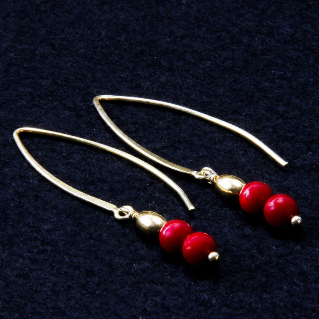 Rote Bambuskorallen-Ohrhänger mit 925er Silber Vergoldung, ein leuchtendes Schmuckstück