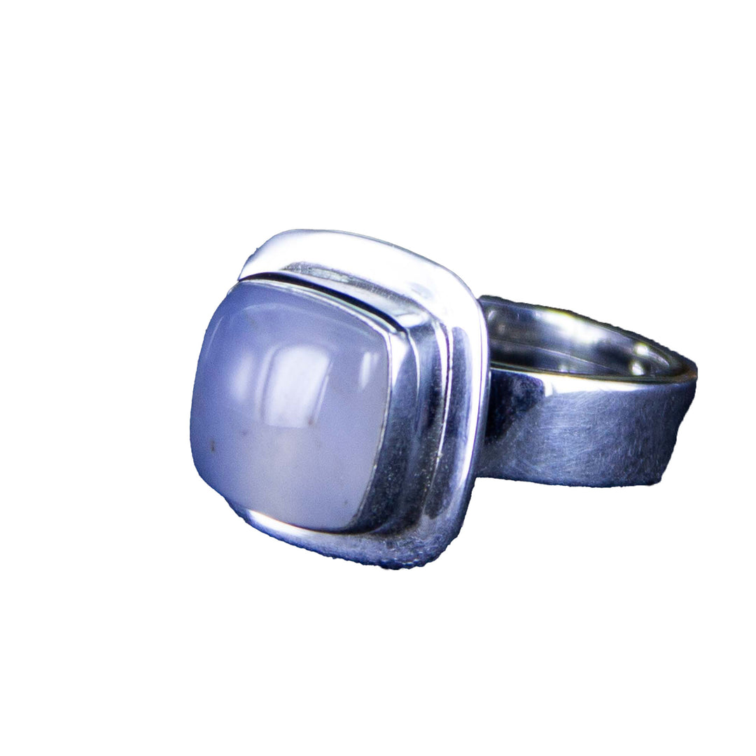 Chalcedon-Ring quadratisch,  silberne verstellbare Ringschiene