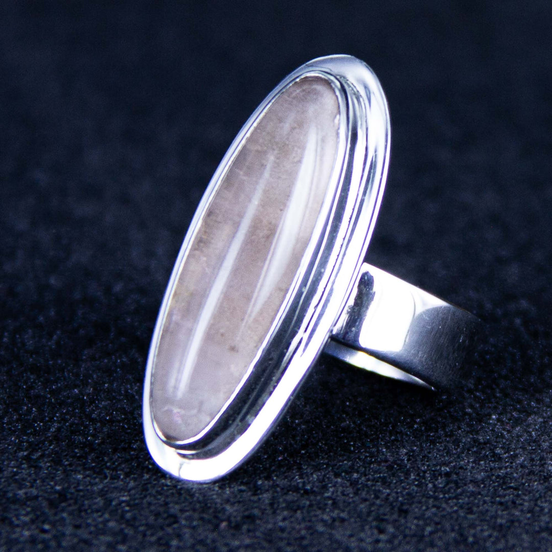 Rosenquarz-Ring, zartes Rosa mit verstellbarer Ringschiene aus Sterlingsilber