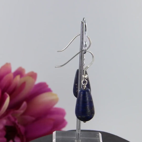 Tiefblaue Lapislazuli-Tropfen-Ohrhänger mit silbernem Fischerhaken