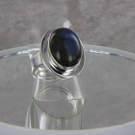 Labradorit-Ring oval, Silberringschiene verstellbar Gr. 54 -66