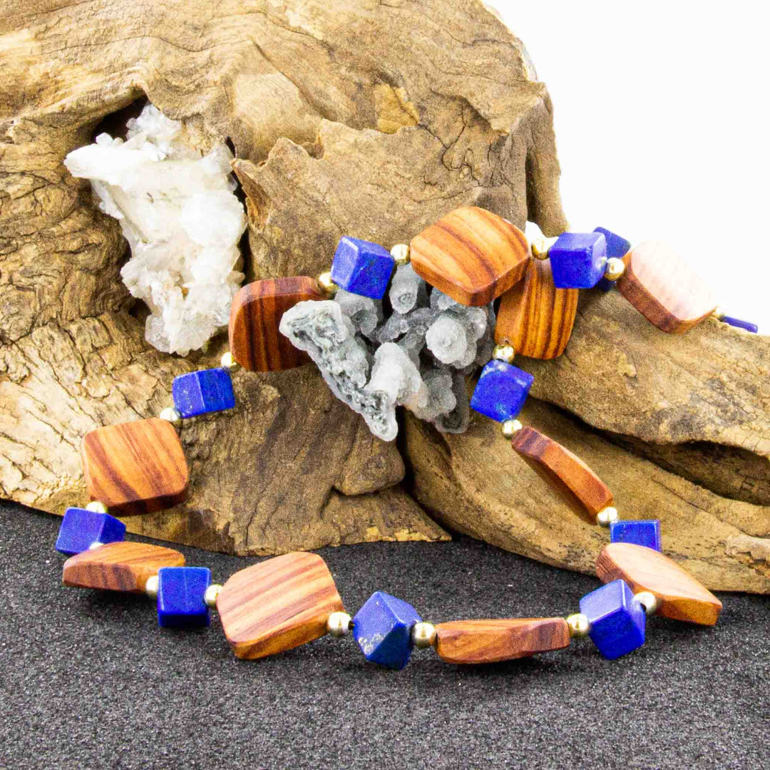 Lapis Lazuli-Kette mit Rosenholz, 925er Silberkugeln vergoldet