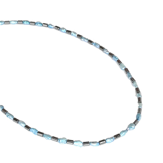 Hellblaue-anthrazitfarbene Perlenkette, Hämatit mit Mabé-Perlen
