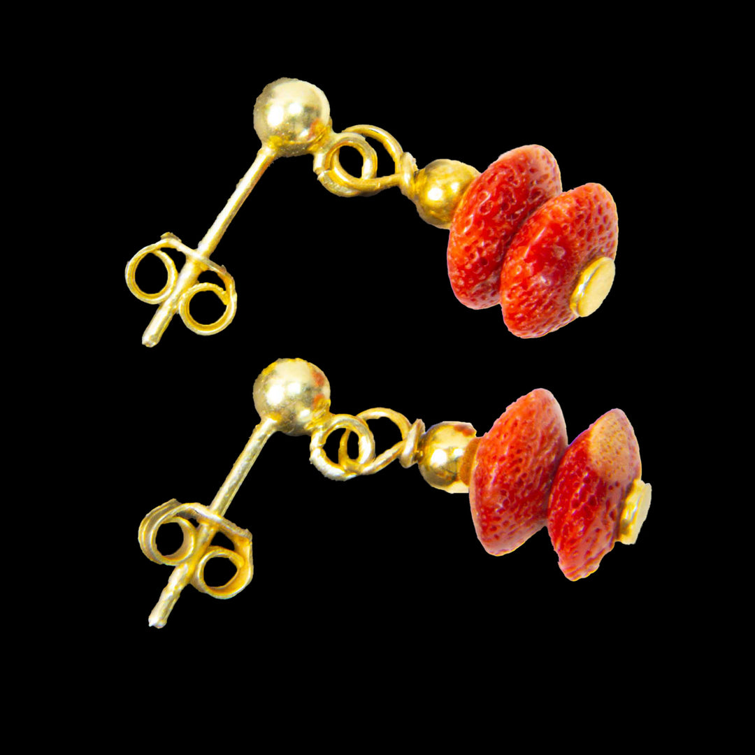 Rote Schaumkorallen-Linsen-Ohrhänger und silbervergoldeten Ohrsteckern