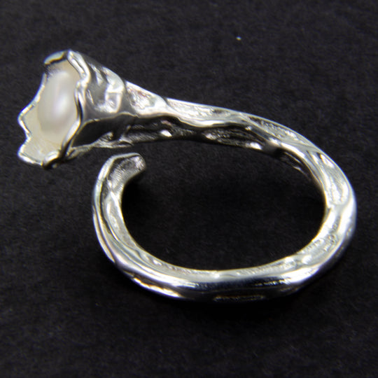 Perlen-Ring mit weißer Perle in Kelchform, 925er Sterlingsilber