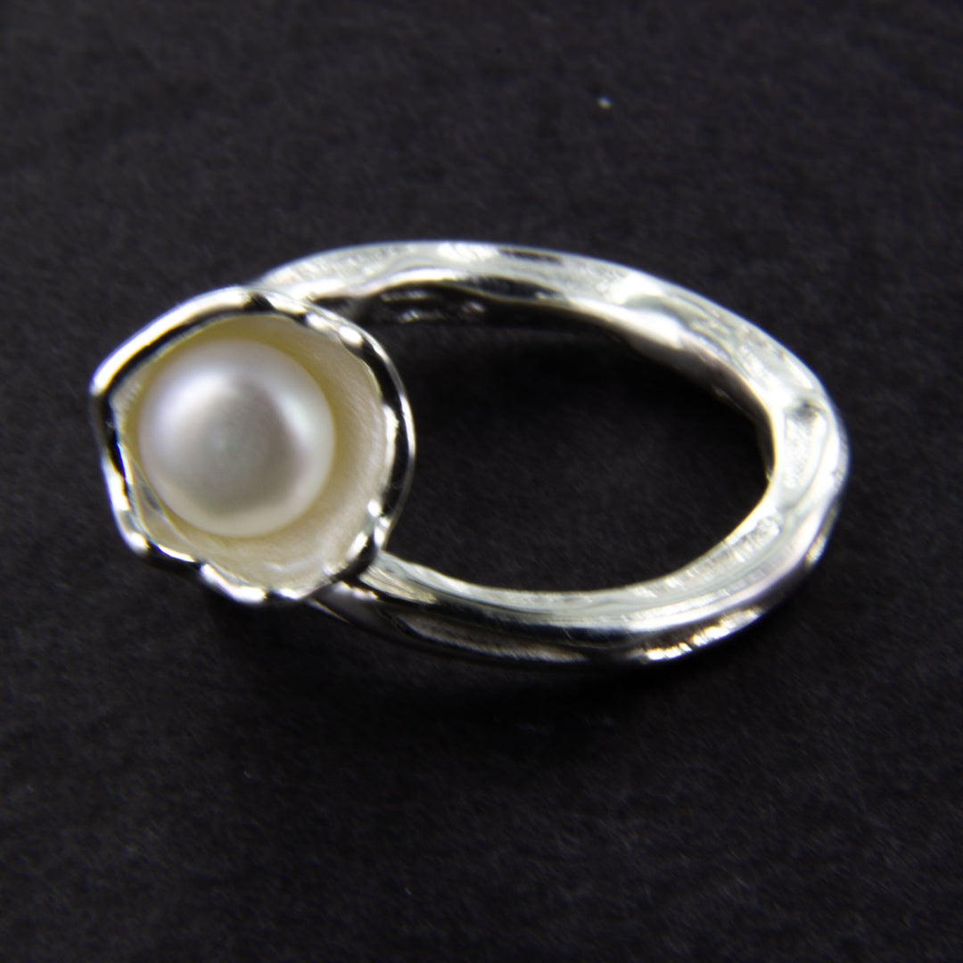 Perlen-Ring mit weißer Perle in Kelchform, 925er Sterlingsilber