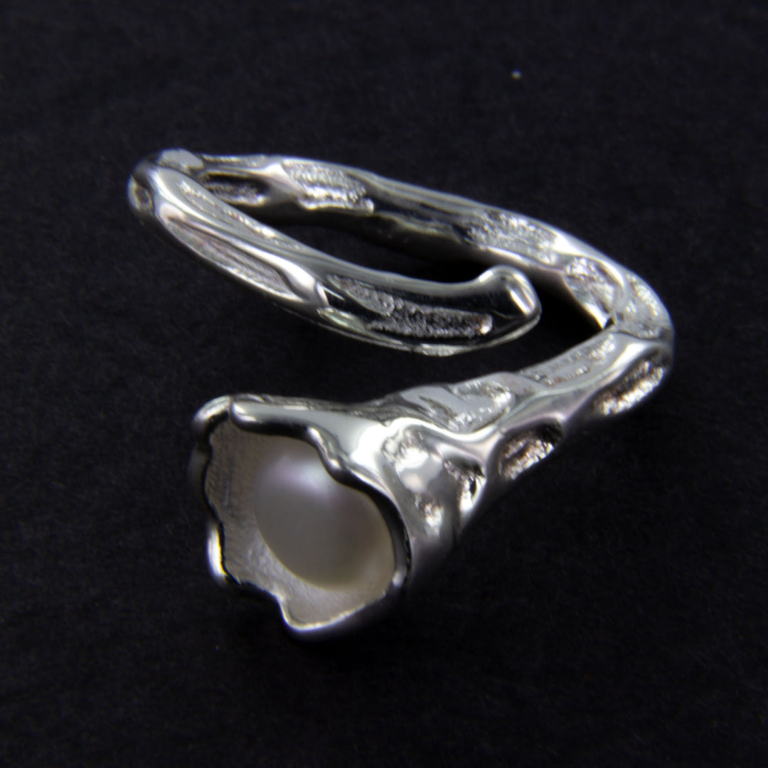 Perlen-Ring mit weißer Perle in Kelchform, 925er Sterlingsilber