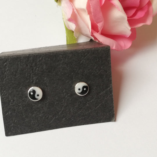 Kleine Yin Yang-Ohrstecker, Zen-Schmuck