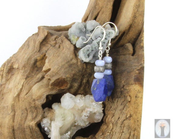 Lapis Lazuli-Ohrhänger mit Chalcedon Fischerhaken 925er Silber